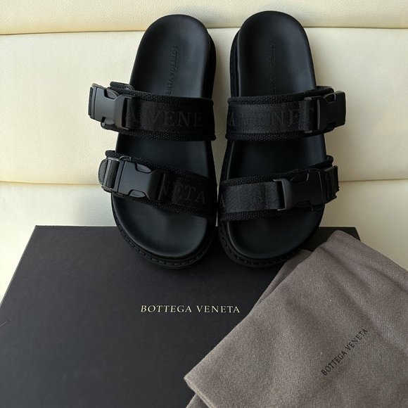 NEW BOTTEGA VENETA Leather & Canvas Jacquard Logo Strap Slide Sandals Sz 39 - Picture 2 of 9